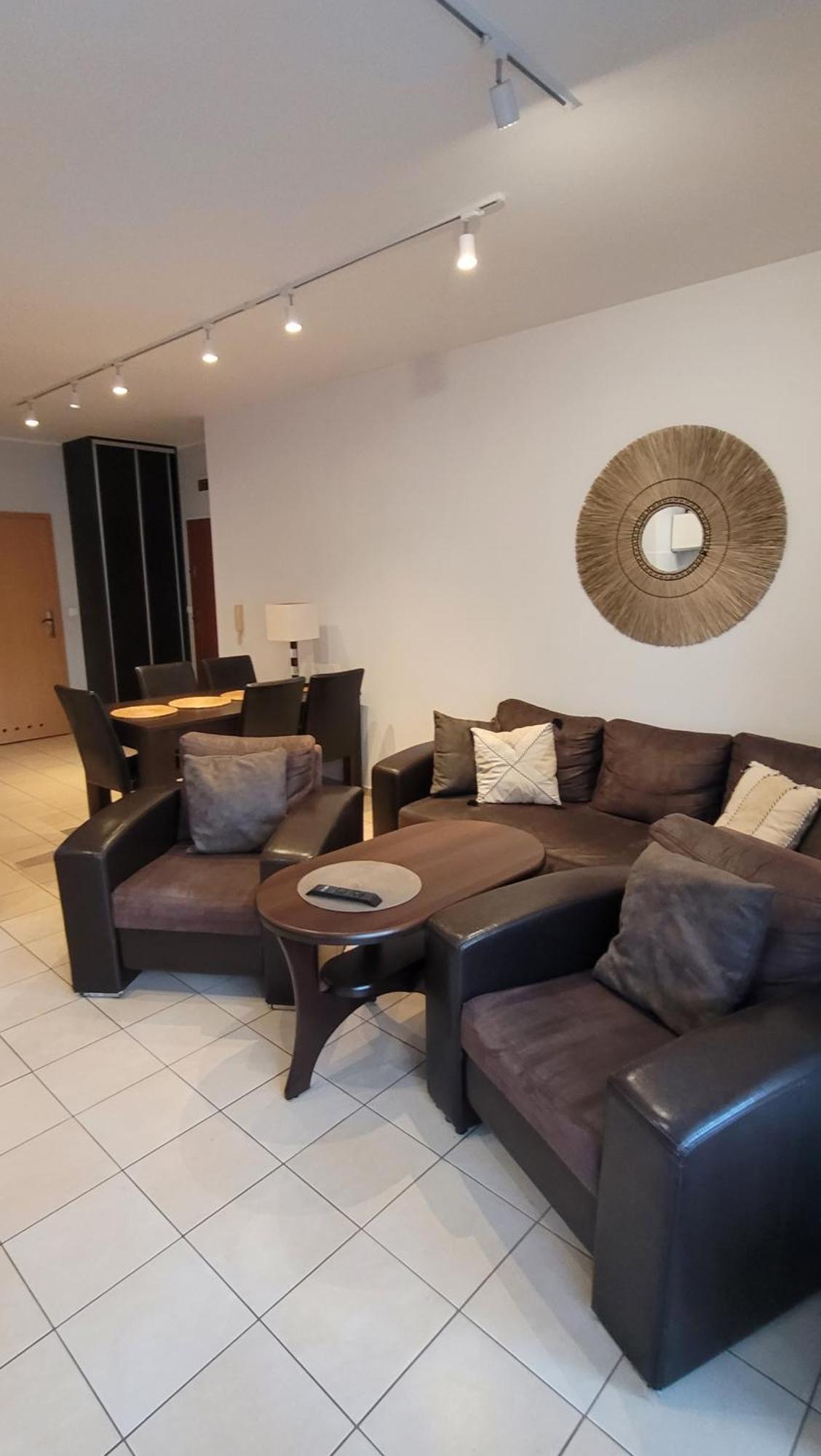 Frog - 2 Bedrooms And Living Apartment Swinoujscie