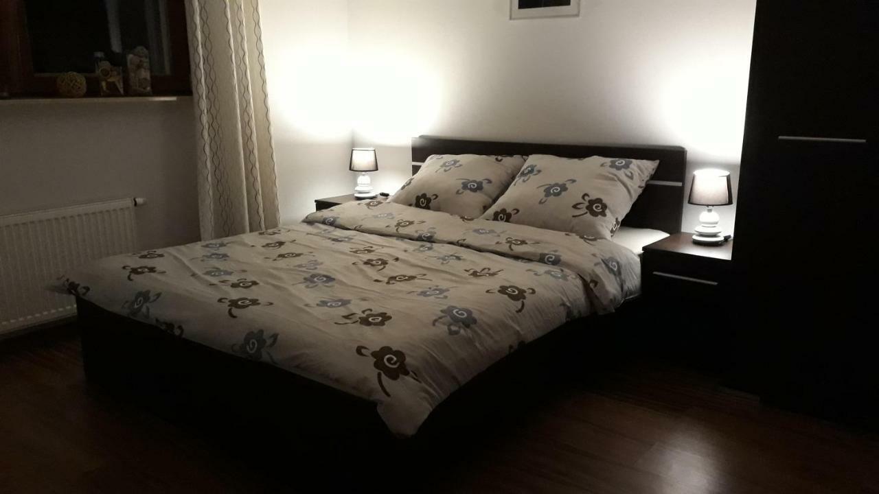 Apartment Frog - 2 Bedrooms And Living